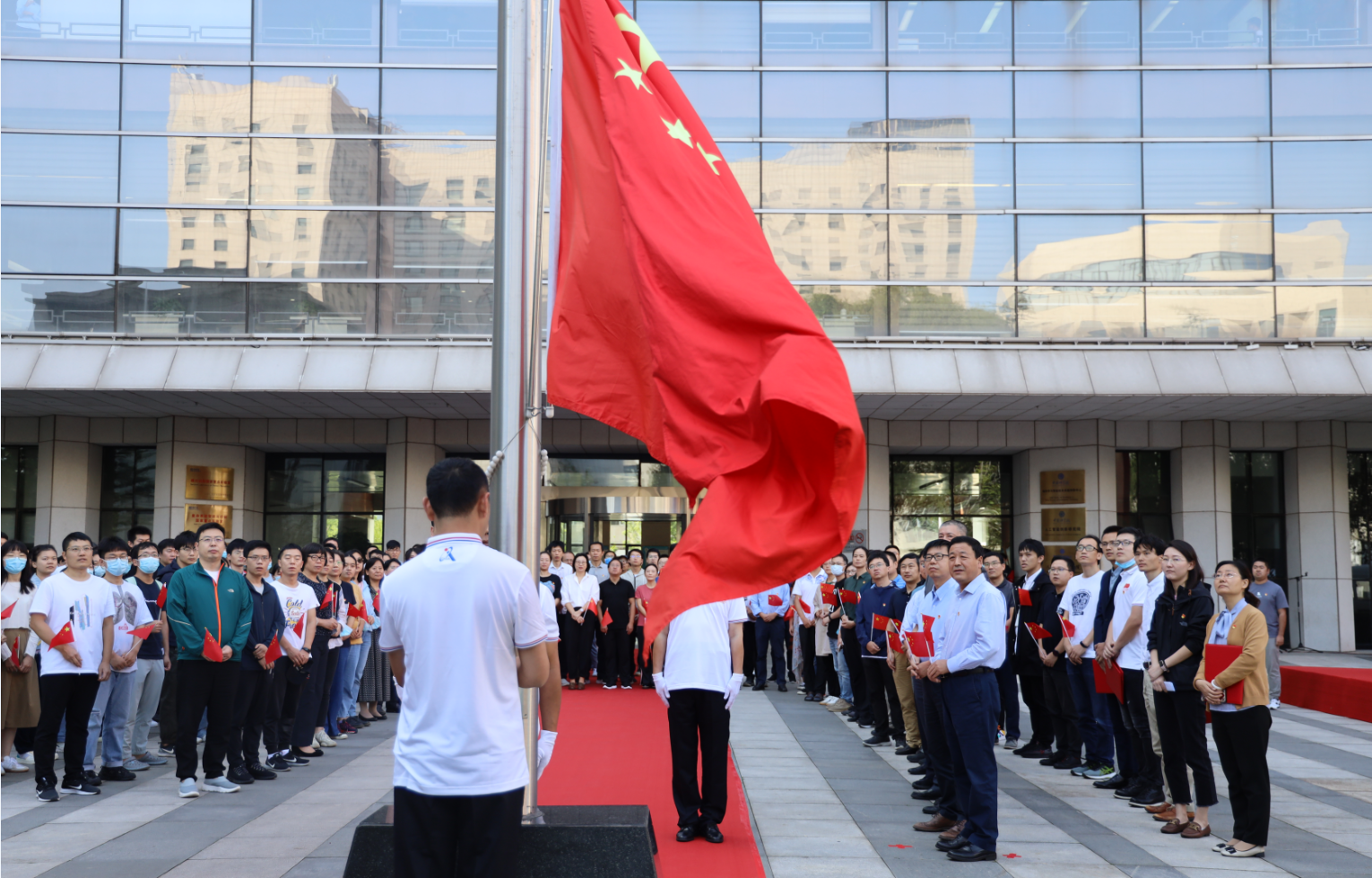 建党百年谱华章，科技报国创辉煌——自动化所举行迎国庆升旗仪式暨国旗下的演讲活动