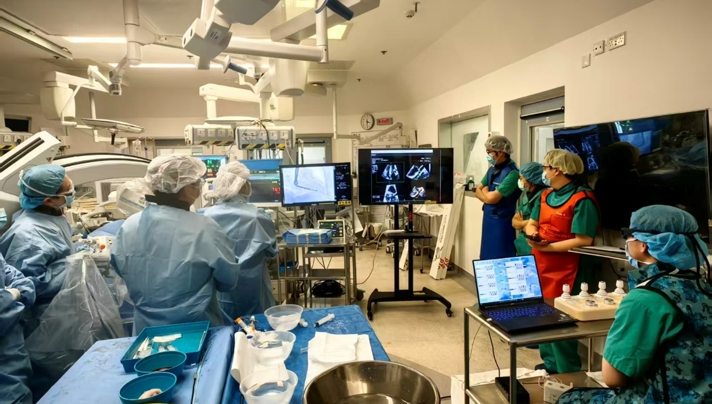 国产机器人辅助经导管三尖瓣置换系统完成首例临床应用